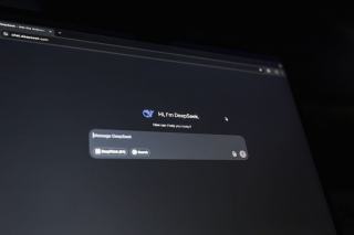 Ecran affichant une reponse generee par un moteur de recherche